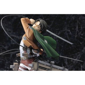 Kotobukiya Attack on Titan 1/8 Scale ARTFXJ Levi Renewal Package Ver. 