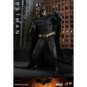 Hot Toys Batman Begins Movie Masterpiece 1/6 Scale Batman Hot Toys Exclusive 