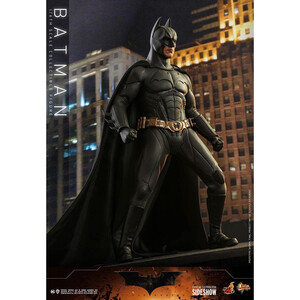 Hot Toys Batman Begins Movie Masterpiece 1/6 Scale Batman Hot Toys Exclusive 