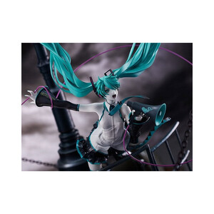 Good Smile Company Character Vocal Series 01 1/8 Scale Miku Hatsune Love is War Refined Ver. 