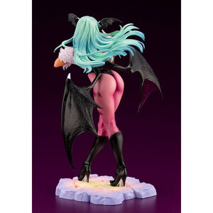 Kotobukiya Darkstalkers 1/7 Scale Bishoujo Morrigan 