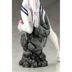 Kotobukiya Evangelion 4 1/6 Mari Makinami Illustrious White Plugsuit Ver. 