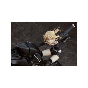 Good Smile Company Fate/Grand Order 1/8 Scale Saber Altria Pendragon (Alter) & Cuirassier Noir 