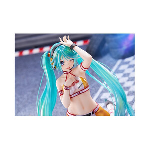 Max Factory Hatsune Miku GT Project 1/7 Scale Racing Miku 2010 Ver. Art by Kentaro Yabuki 