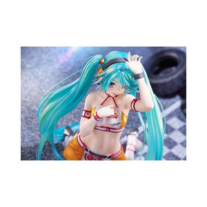 Max Factory Hatsune Miku GT Project 1/7 Scale Racing Miku 2010 Ver. Art by Kentaro Yabuki 