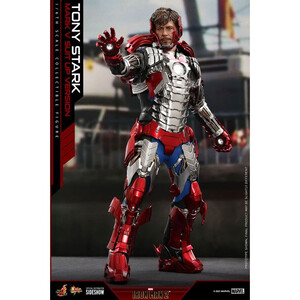 Hot Toys Iron Man 2 Movie Masterpiece 1/6 Scale Tony Stark (Mark V Suit Up Version) 