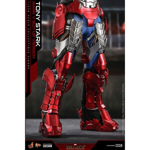 Hot Toys Iron Man 2 Movie Masterpiece 1/6 Scale Tony Stark (Mark V Suit Up Version) 
