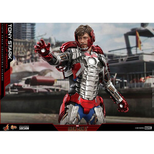 Hot Toys Iron Man 2 Movie Masterpiece 1/6 Scale Tony Stark (Mark V Suit Up Version) 