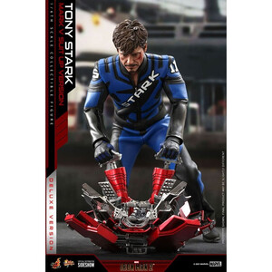 Hot Toys Iron Man 2 Movie Masterpiece 1/6 Scale Tony Stark (Mark V Suit Up Version) Deluxe 