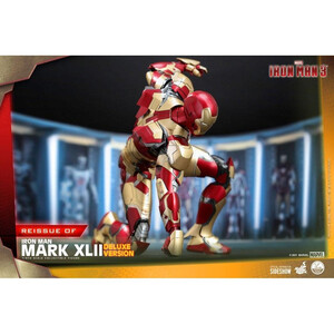 Hot Toys Iron Man 3 1/4 Scale Iron Man Mark XLII Deluxe Ver. 