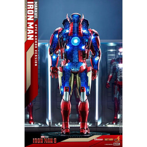 Hot Toys Iron Man 3 Diorama 1/6 Scale Iron Man Mark VII (Open Armor Version) 