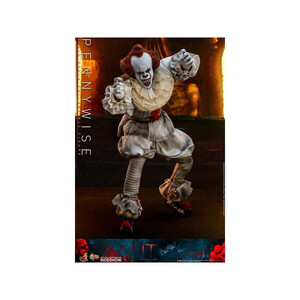 Hot Toys IT Chapter 2 Pennywise 1/6 Scale Statue 