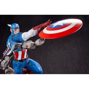 Kotobukiya Marvel Comics 1/6 Scale Fine Art Captain America - Damaged packaging 