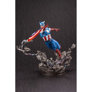 Kotobukiya Marvel Comics 1/6 Scale Fine Art Captain America - Damaged packaging 