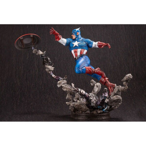 Kotobukiya Marvel Comics 1/6 Scale Fine Art Captain America - Damaged packaging 