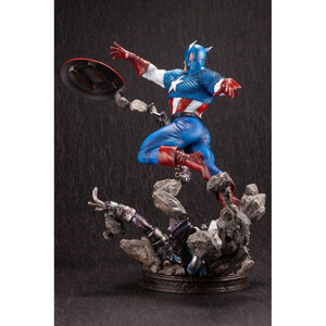 Kotobukiya Marvel Comics 1/6 Scale Fine Art Captain America - Damaged packaging 