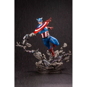 Kotobukiya Marvel Comics 1/6 Scale Fine Art Captain America - Damaged packaging 