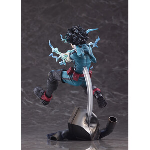 Takara Tomy My Hero Academia 1/8 Scale Izuku Midoriya 