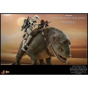 Hot Toys Star Wars Episode IV Action Figure 2-Pack 1/6 Sandtrooper Sergeant & Dewback 