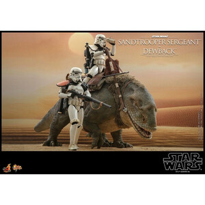 Hot Toys Star Wars Episode IV Action Figure 2-Pack 1/6 Sandtrooper Sergeant & Dewback 
