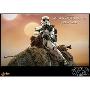 Hot Toys Star Wars Episode IV Action Figure 2-Pack 1/6 Sandtrooper Sergeant & Dewback 