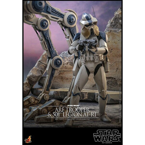 Hot Toys Star Wars The Clone Wars 1/6 Scale ARF Trooper & 501st Legion AT-RT 