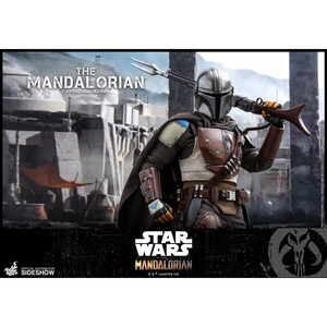 Hot Toys Star Wars The Mandalorian 1/6 Scale The Mandalorian - Damaged packaging 