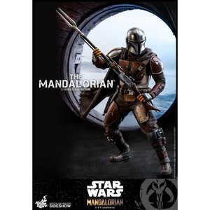 Hot Toys Star Wars The Mandalorian 1/6 Scale The Mandalorian - Damaged packaging 
