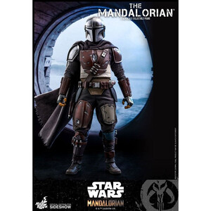 Hot Toys Star Wars The Mandalorian 1/6 Scale The Mandalorian - Damaged packaging 