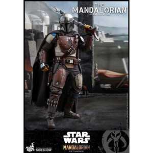 Hot Toys Star Wars The Mandalorian 1/6 Scale The Mandalorian - Damaged packaging 