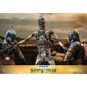 Hot Toys Star Wars: The Mandalorian 1/6 Scale IG-12 