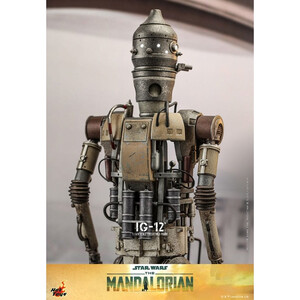 Hot Toys Star Wars: The Mandalorian 1/6 Scale IG-12 