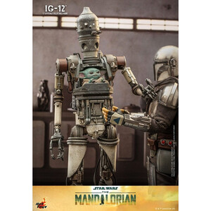Hot Toys Star Wars: The Mandalorian 1/6 Scale IG-12 