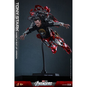 Hot Toys The Avengers Movie Masterpiece 1/6 Scale Tony Stark (Mark VII Suit-Up Version) 31 cm 