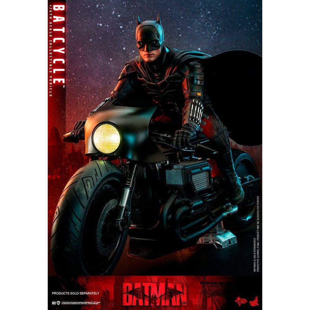 The Flash DC Multiverse véhicule Batcycle with Batman