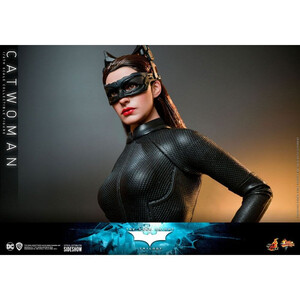 Hot Toys The Dark Knight Trilogy Movie Masterpiece 1/6 Scale Catwoman 