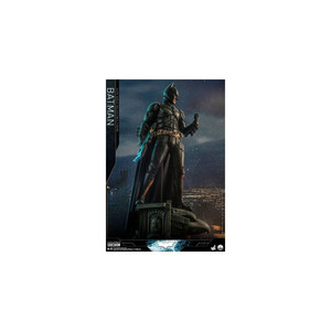 Hot Toys The Dark Knight Trilogy Quarter Scale Series 1/4 Scale Batman 