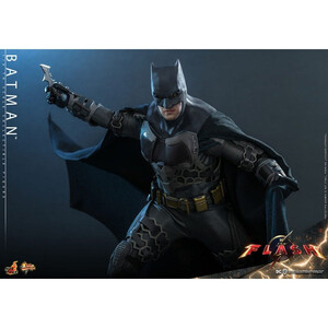 Hot Toys The Flash Movie Masterpiece 1/6 Scale Batman 
