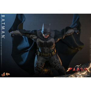 Hot Toys The Flash Movie Masterpiece 1/6 Scale Batman 