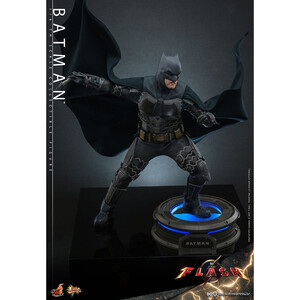Hot Toys The Flash Movie Masterpiece 1/6 Scale Batman 