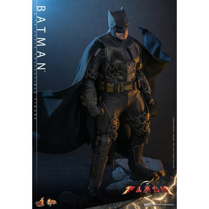 Hot Toys The Flash Movie Masterpiece 1/6 Scale Batman 