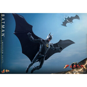Hot Toys The Flash Movie Masterpiece 1/6 Scale Batman (Modern Suit) 