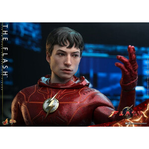 Hot Toys The Flash Movie Masterpiece 1/6 Scale The Flash 