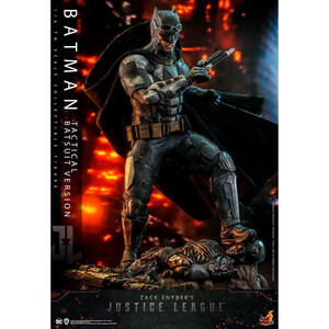 Hot Toys Zack Snyder`s Justice League 1/6 Scale Batman (Tactical Batsuit Version) 