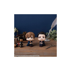 Megahouse Fantastic Beasts Look Up Figure Newt Scamander 