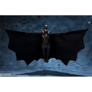 Bandai The Flash S.H. Figuarts Batman 