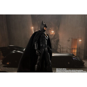 Bandai The Flash S.H. Figuarts Batman 