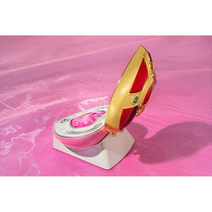 Bandai Sailor Moon: Pretty Guardian Sailor Moon Proplica Cosmic Heart Compact (Brilliant Color Edition) 