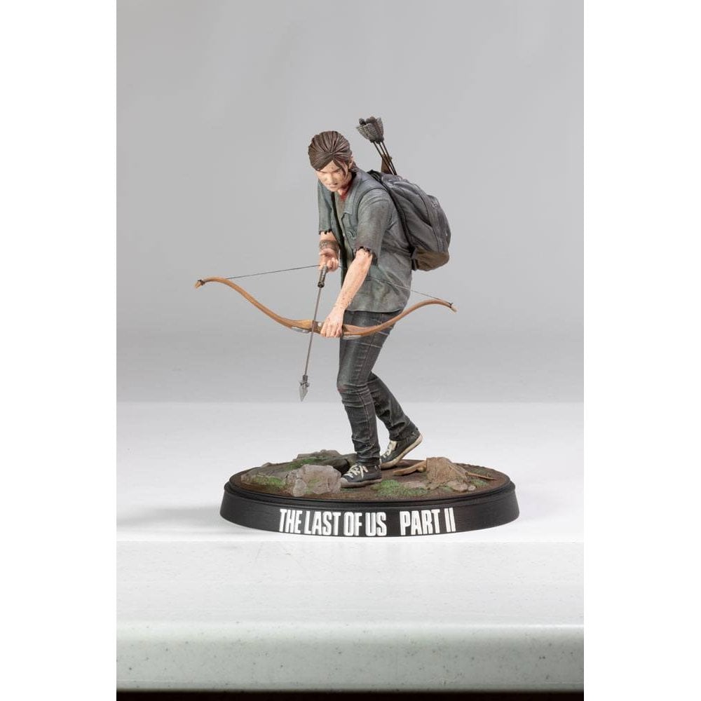 Dark Horse The Last of Us Part II Ellie with Bow 