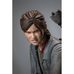 Dark Horse The Last of Us Part II Ellie with Bow 